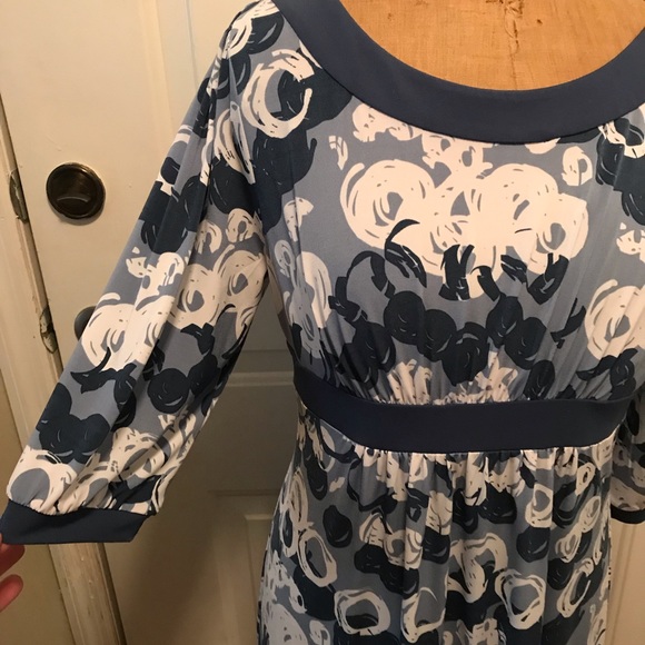 Dress - Picture 3 of 4